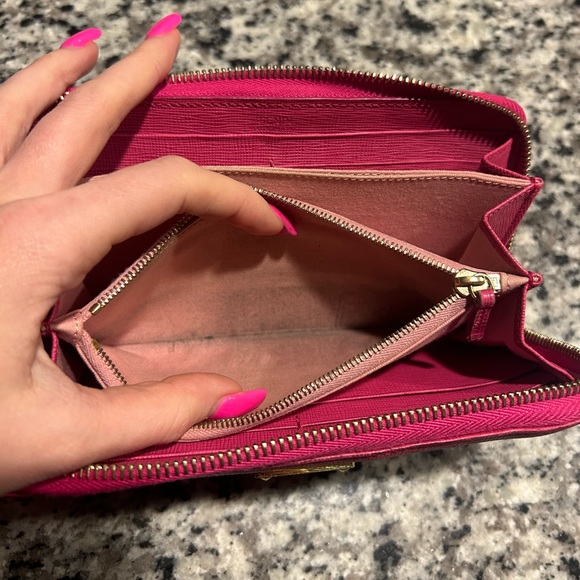 Fendi Long Zip Wallet - Picture 4 of 8